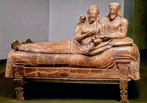  The Sarcophagus of the Spouses : An Ode to Eternal Love Etched in Marble!